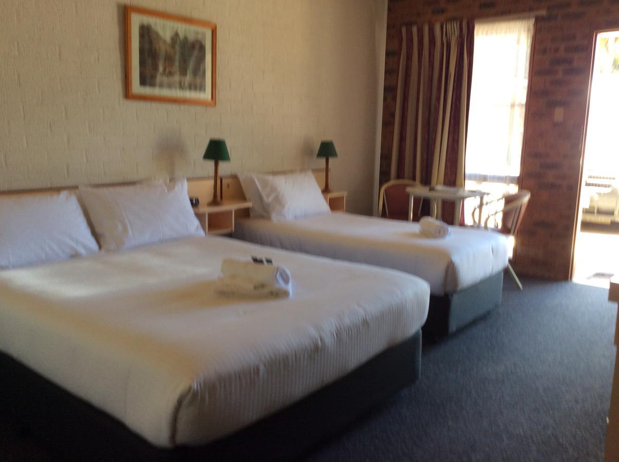 Bega Downs Motor Inn Exterior photo